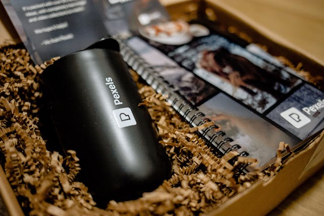 karton box custom untuk corporate gifting